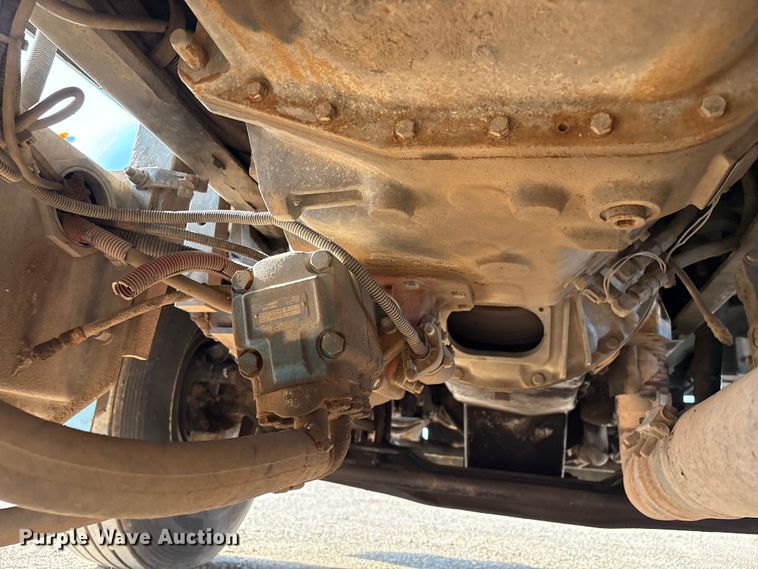 image for item EM0509 2007 Peterbilt 386 semi truck