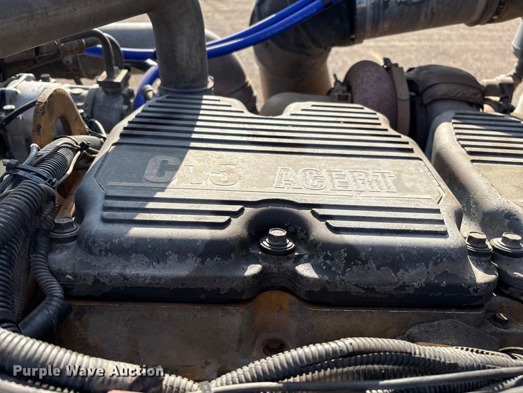 image for item EM0509 2007 Peterbilt 386 semi truck