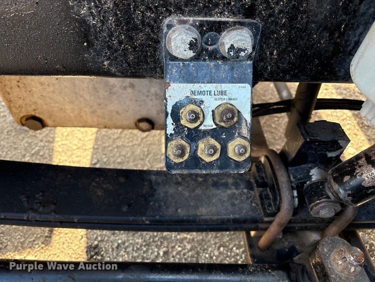 image for item EM0509 2007 Peterbilt 386 semi truck