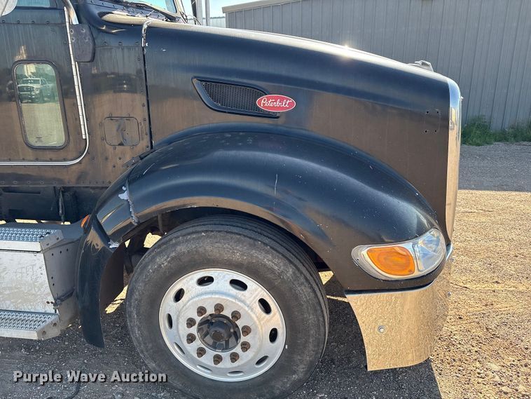 image for item EM0510 2008 Peterbilt 386 semi truck