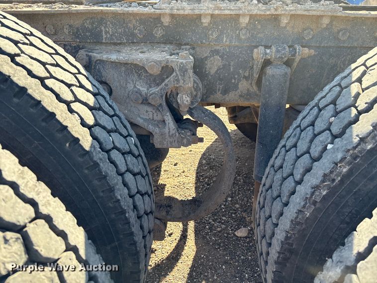 image for item EM0510 2008 Peterbilt 386 semi truck