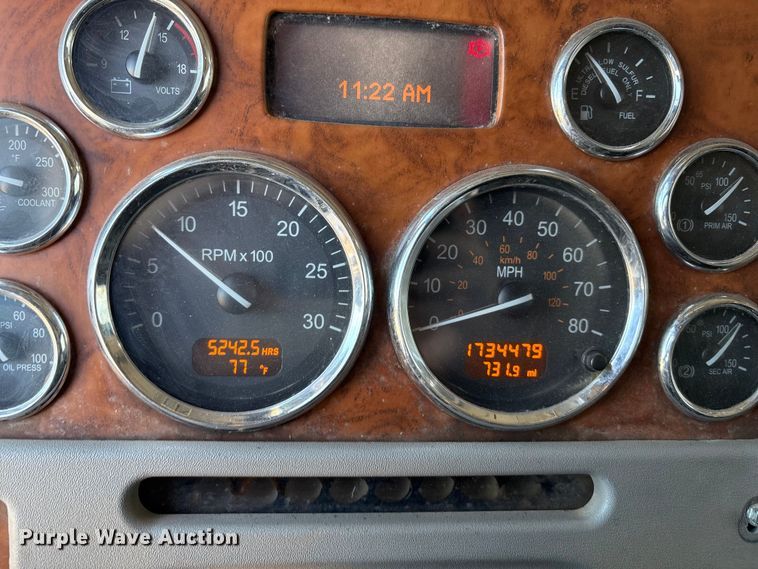 image for item EM0510 2008 Peterbilt 386 semi truck