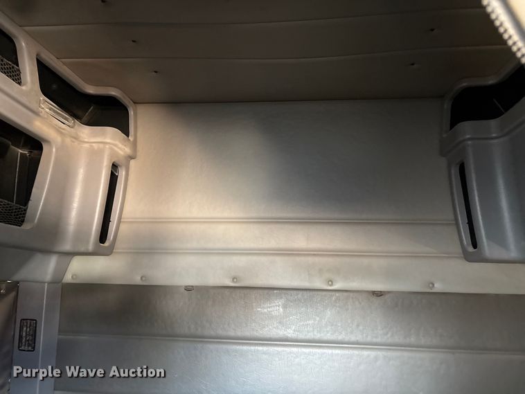 image for item EM0510 2008 Peterbilt 386 semi truck