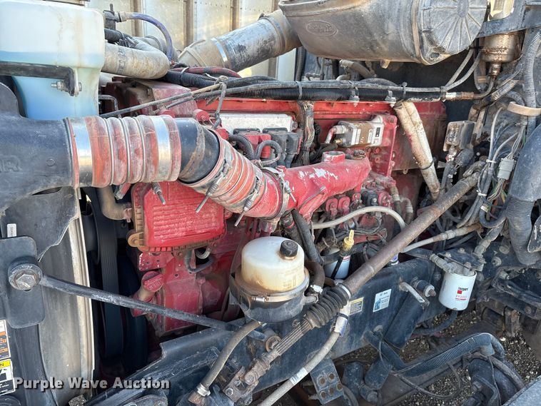 image for item EM0510 2008 Peterbilt 386 semi truck