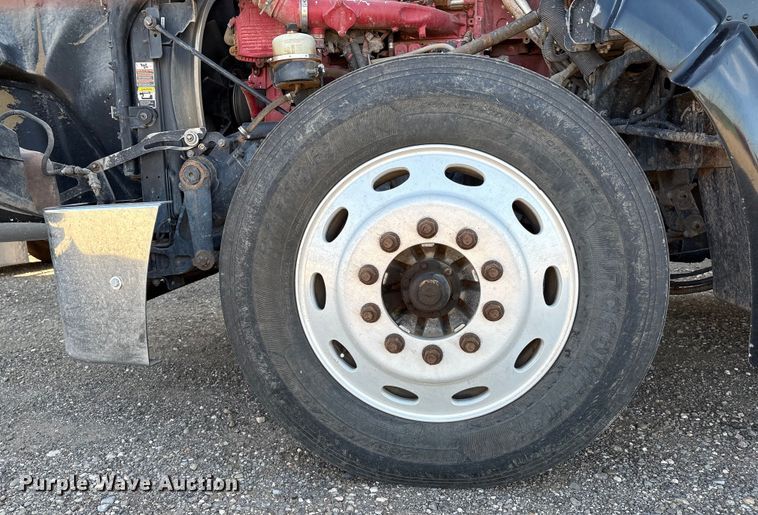 image for item EM0510 2008 Peterbilt 386 semi truck