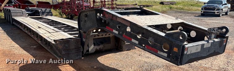 image for item EM0521 2019 Fontaine Magnitude HFLD lowboy equipment trailer