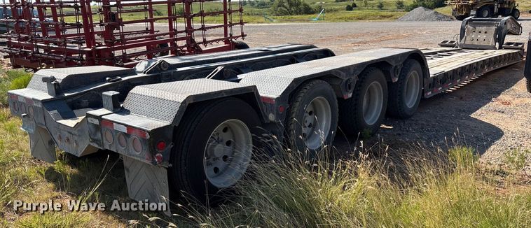 image for item EM0521 2019 Fontaine Magnitude HFLD lowboy equipment trailer