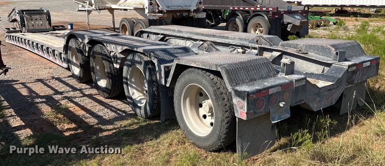image for item EM0521 2019 Fontaine Magnitude HFLD lowboy equipment trailer