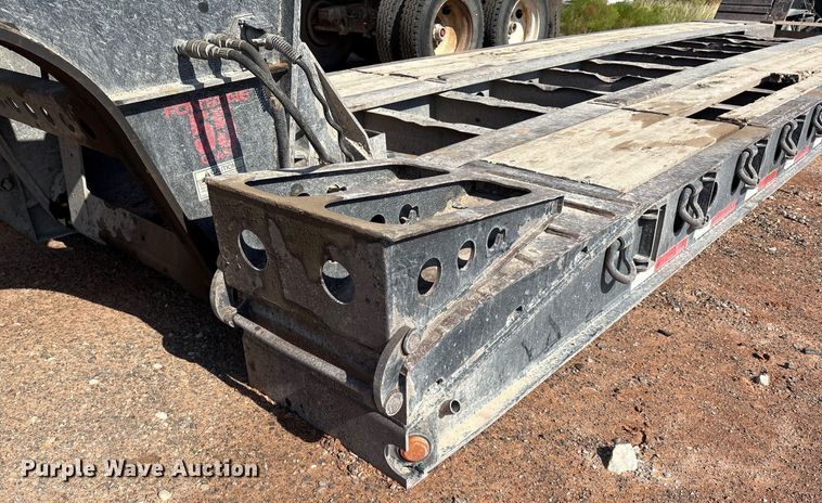 image for item EM0521 2019 Fontaine Magnitude HFLD lowboy equipment trailer