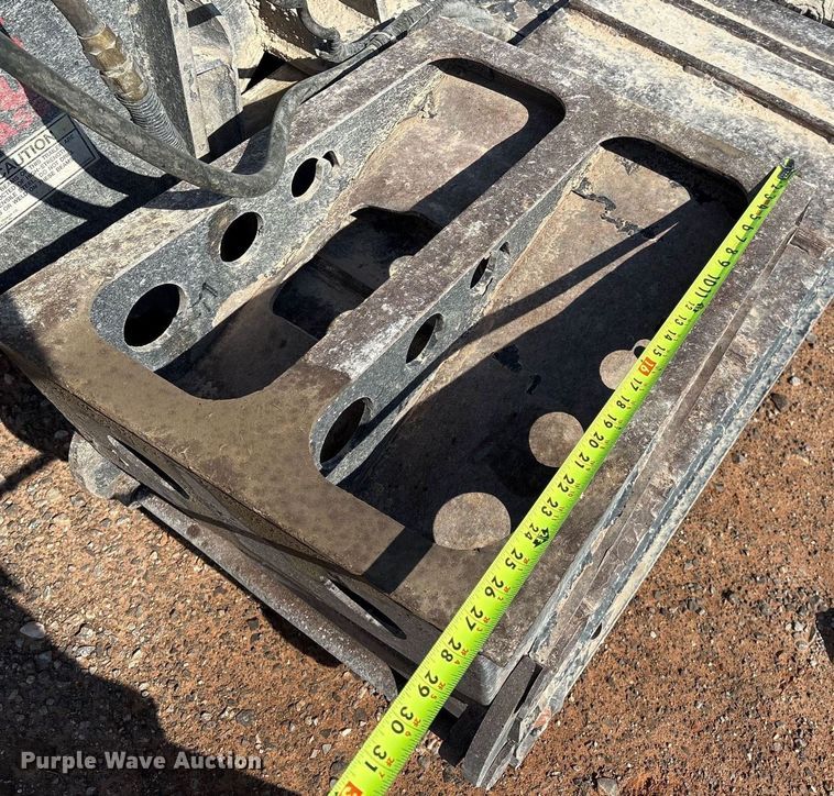 image for item EM0521 2019 Fontaine Magnitude HFLD lowboy equipment trailer