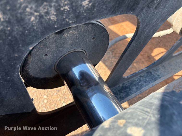 image for item EM0521 2019 Fontaine Magnitude HFLD lowboy equipment trailer