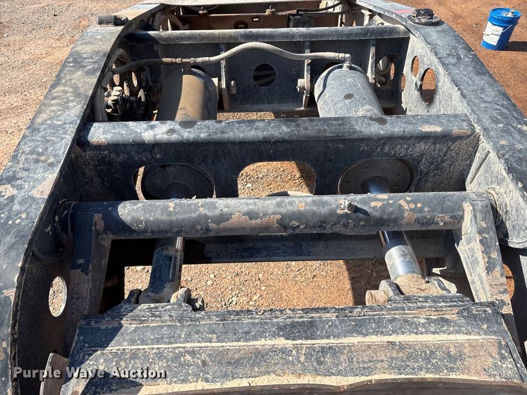 image for item EM0521 2019 Fontaine Magnitude HFLD lowboy equipment trailer