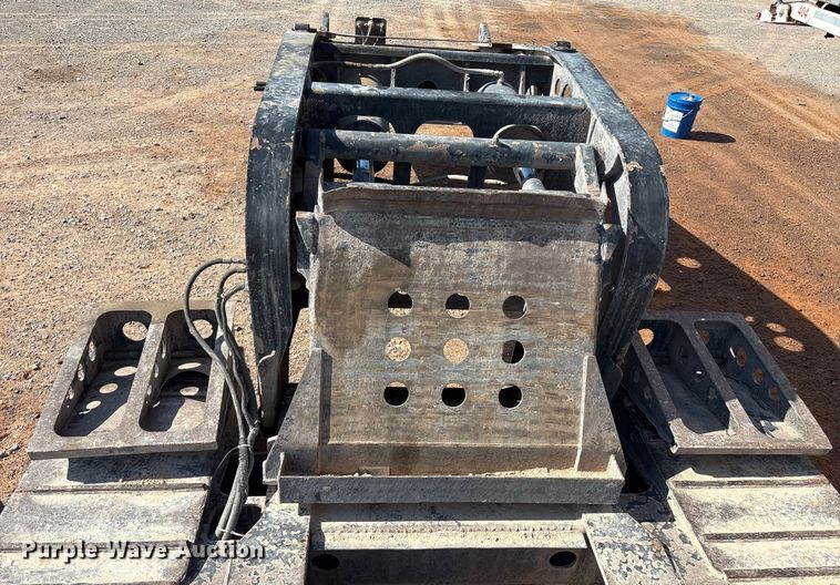 image for item EM0521 2019 Fontaine Magnitude HFLD lowboy equipment trailer