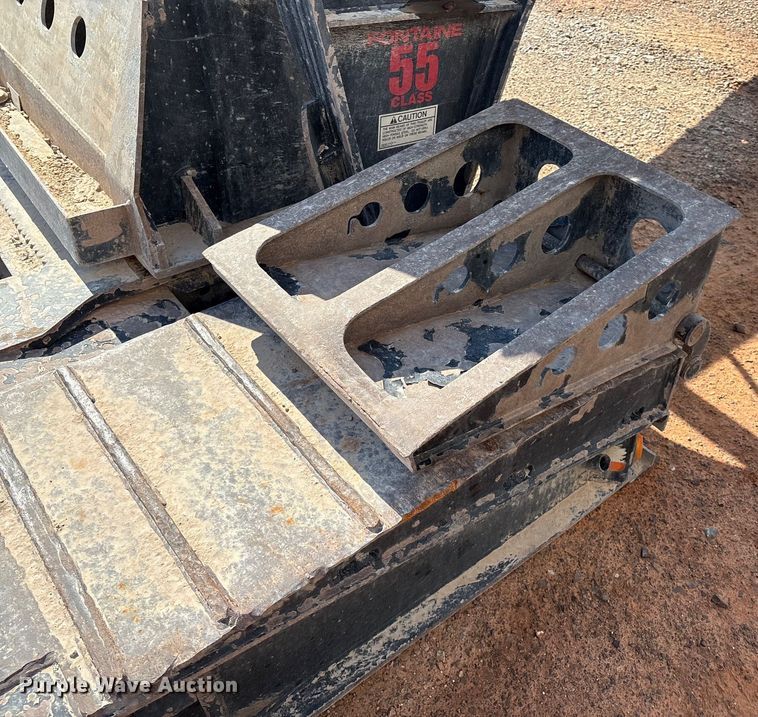 image for item EM0521 2019 Fontaine Magnitude HFLD lowboy equipment trailer