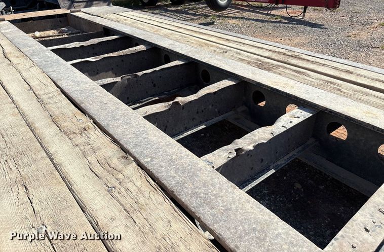 image for item EM0521 2019 Fontaine Magnitude HFLD lowboy equipment trailer