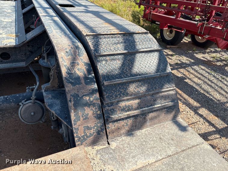 image for item EM0521 2019 Fontaine Magnitude HFLD lowboy equipment trailer