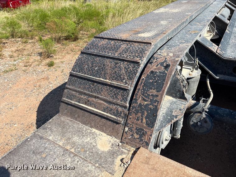 image for item EM0521 2019 Fontaine Magnitude HFLD lowboy equipment trailer