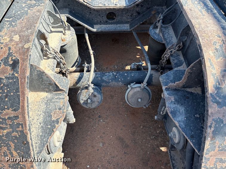 image for item EM0521 2019 Fontaine Magnitude HFLD lowboy equipment trailer