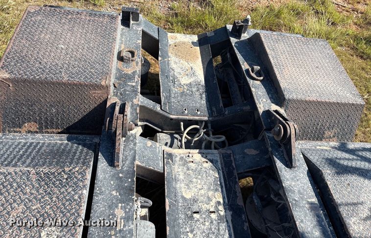 image for item EM0521 2019 Fontaine Magnitude HFLD lowboy equipment trailer