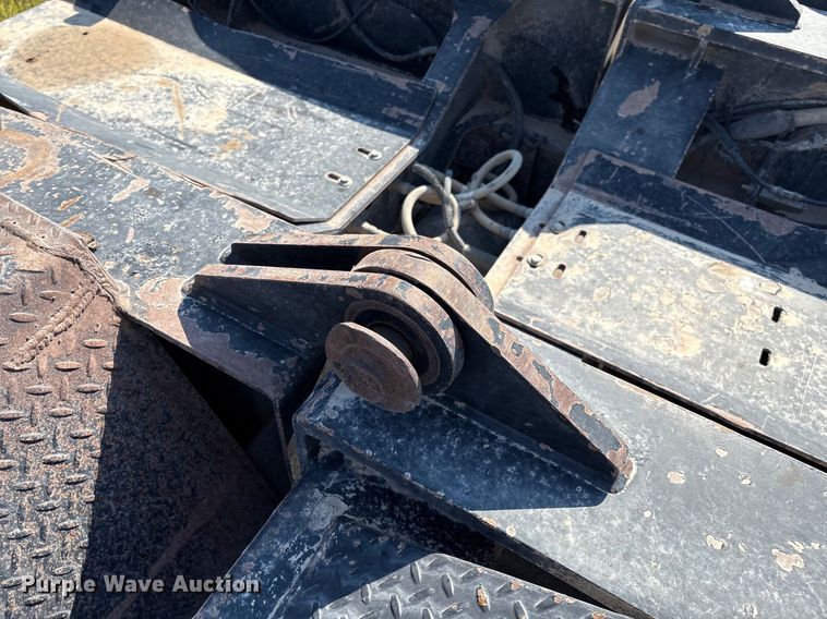 image for item EM0521 2019 Fontaine Magnitude HFLD lowboy equipment trailer