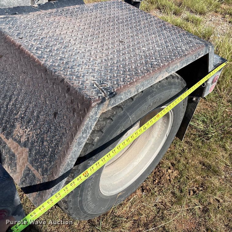 image for item EM0521 2019 Fontaine Magnitude HFLD lowboy equipment trailer