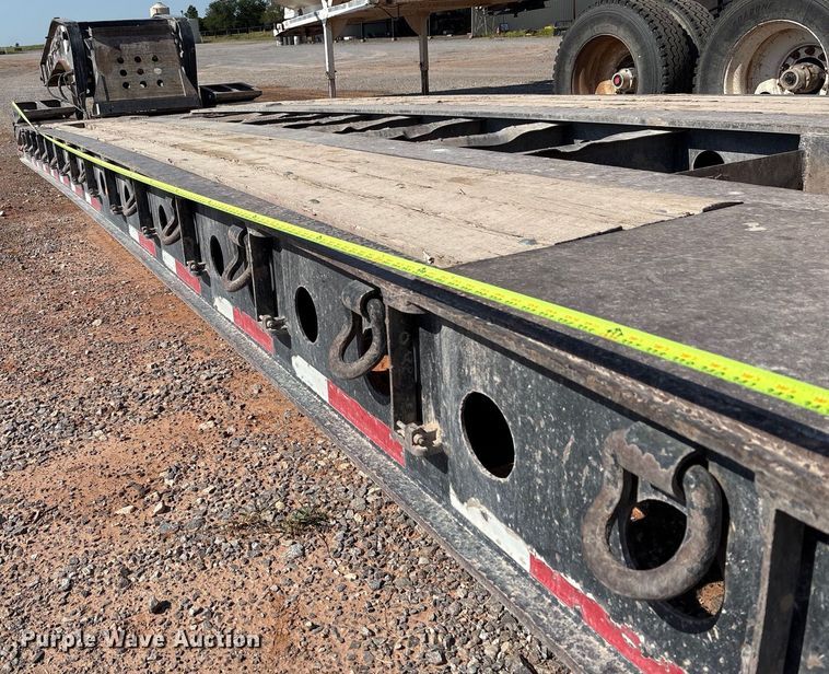 image for item EM0521 2019 Fontaine Magnitude HFLD lowboy equipment trailer
