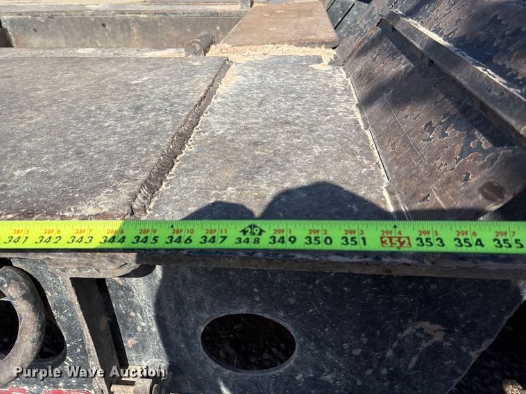 image for item EM0521 2019 Fontaine Magnitude HFLD lowboy equipment trailer