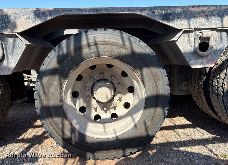 image for item EM0521 2019 Fontaine Magnitude HFLD lowboy equipment trailer