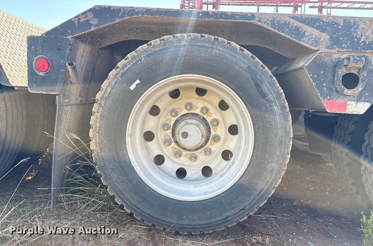 image for item EM0521 2019 Fontaine Magnitude HFLD lowboy equipment trailer