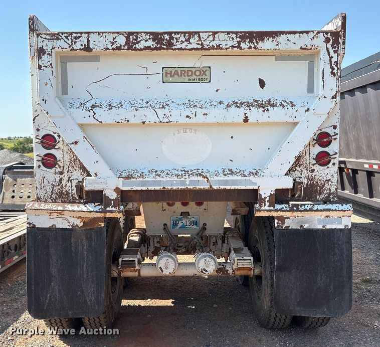 image for item EM0522 2007 CTS HRD-32 end dump trailer