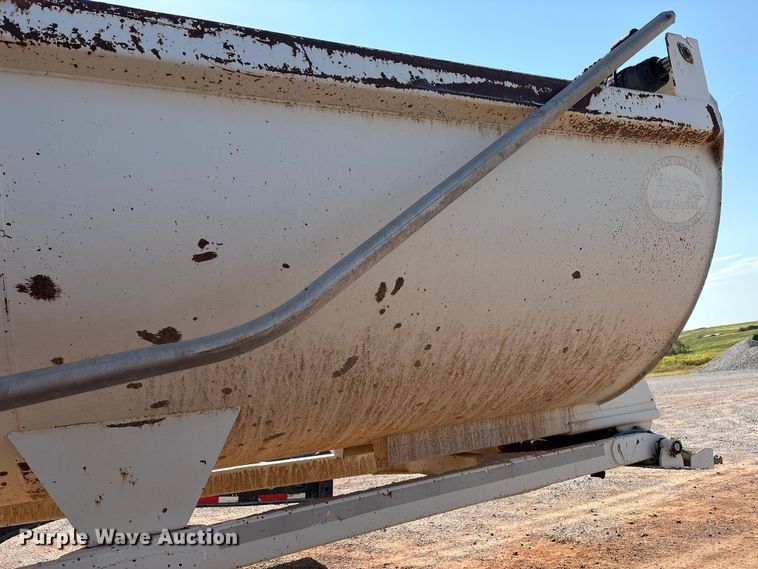 image for item EM0522 2007 CTS HRD-32 end dump trailer