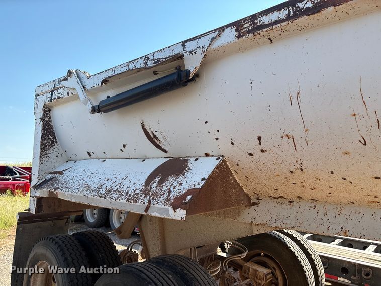 image for item EM0522 2007 CTS HRD-32 end dump trailer