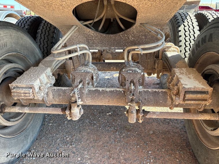 image for item EM0522 2007 CTS HRD-32 end dump trailer