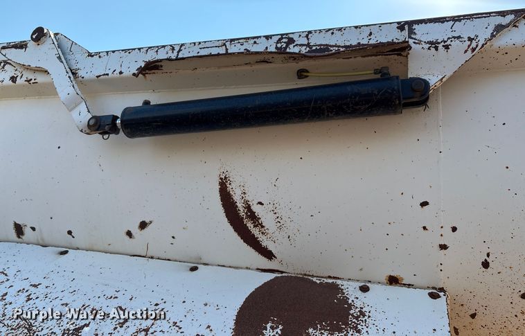 image for item EM0522 2007 CTS HRD-32 end dump trailer