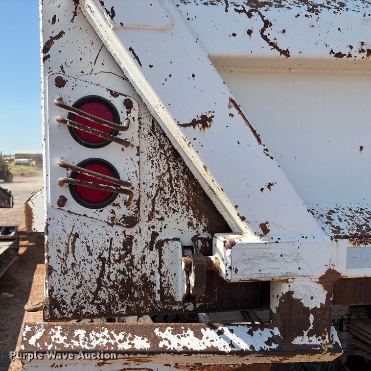 image for item EM0522 2007 CTS HRD-32 end dump trailer