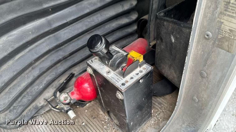 image for item EM2173 2003 Kenworth semi truck