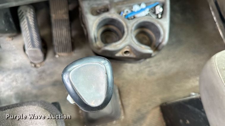 image for item EM2173 2003 Kenworth semi truck