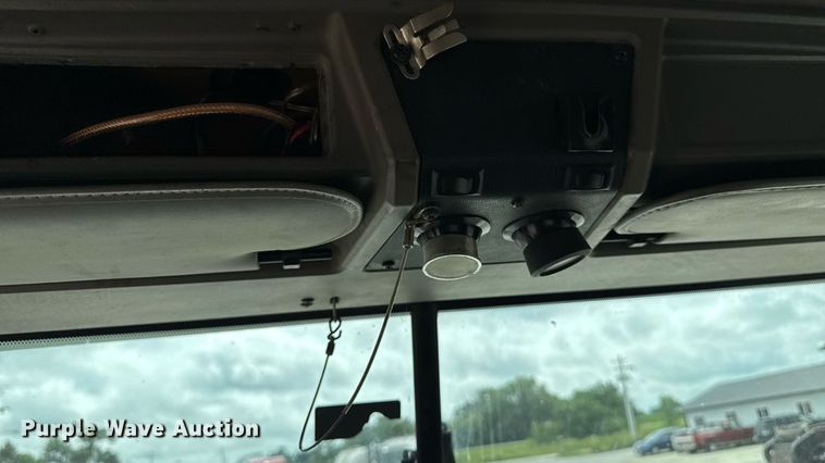 image for item EM2173 2003 Kenworth semi truck