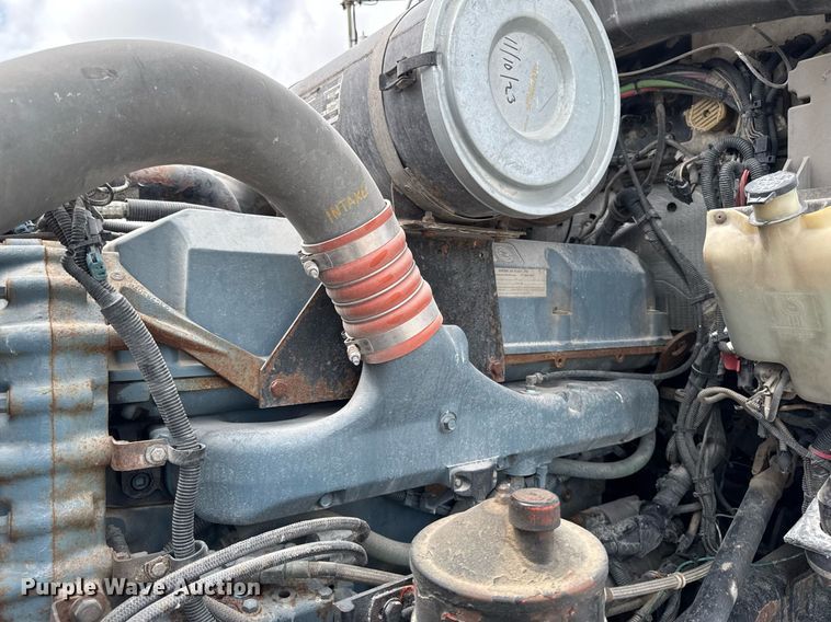 image for item EM2173 2003 Kenworth semi truck