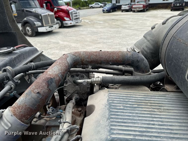 image for item EM2173 2003 Kenworth semi truck