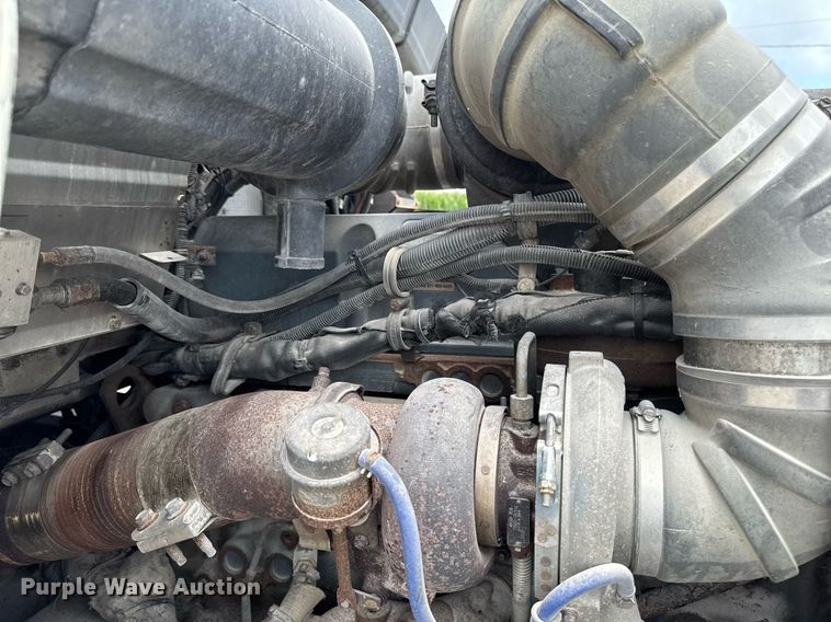 image for item EM2173 2003 Kenworth semi truck