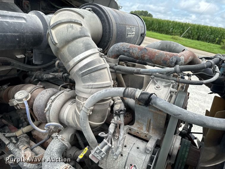 image for item EM2173 2003 Kenworth semi truck