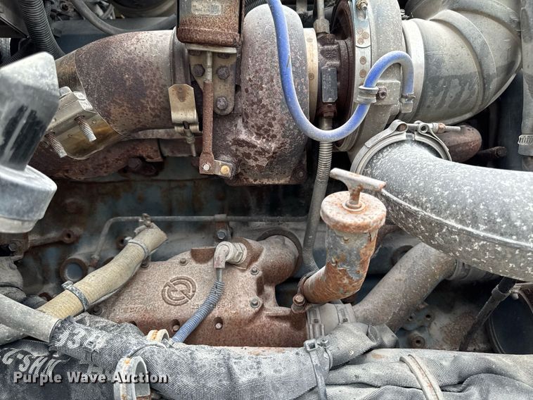 image for item EM2173 2003 Kenworth semi truck