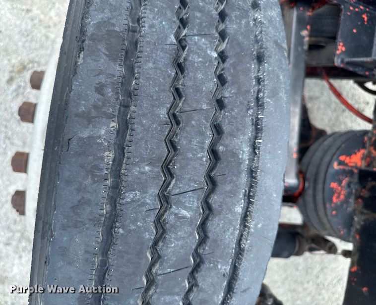 image for item EM2173 2003 Kenworth semi truck