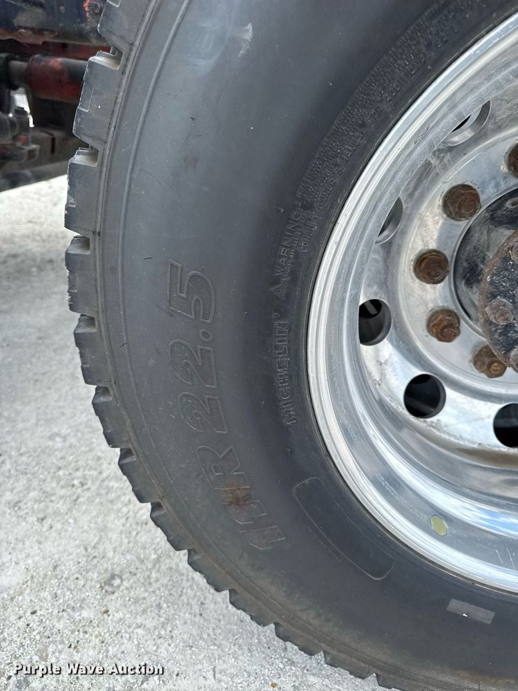 image for item EM2173 2003 Kenworth semi truck