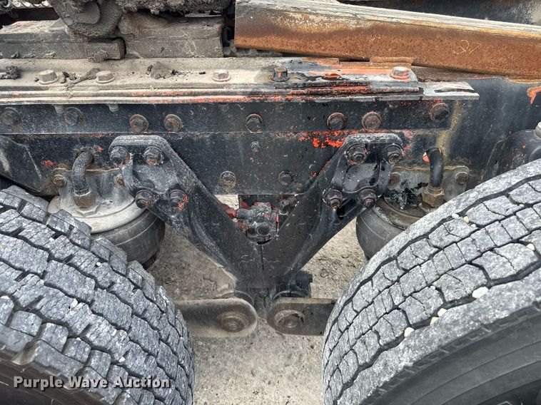 image for item EM2173 2003 Kenworth semi truck