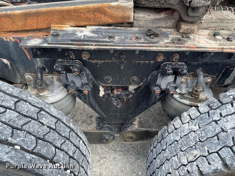 image for item EM2173 2003 Kenworth semi truck