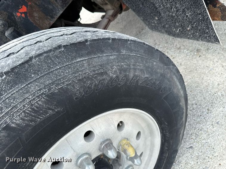 image for item EM2173 2003 Kenworth semi truck