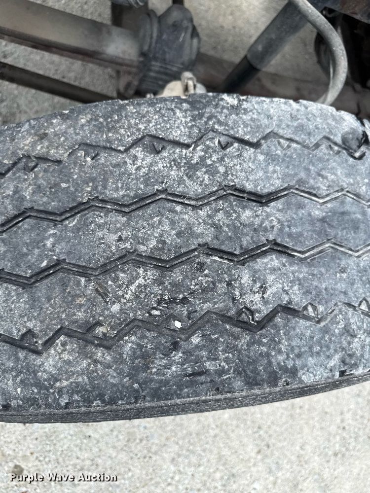 image for item EM2173 2003 Kenworth semi truck