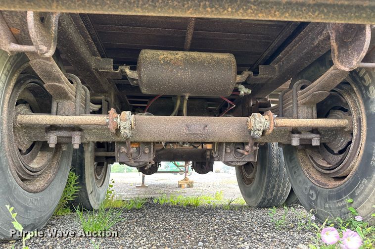 image for item EM2221 1989 Stoughton AVVW-485T-S-C dry van trailer